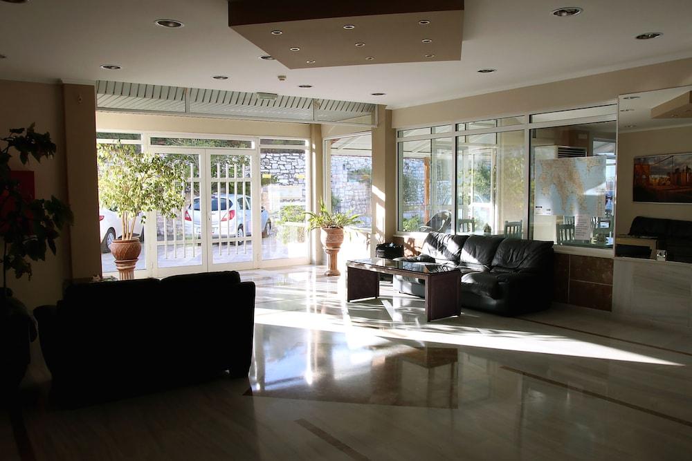 Golden Sun Finikounta