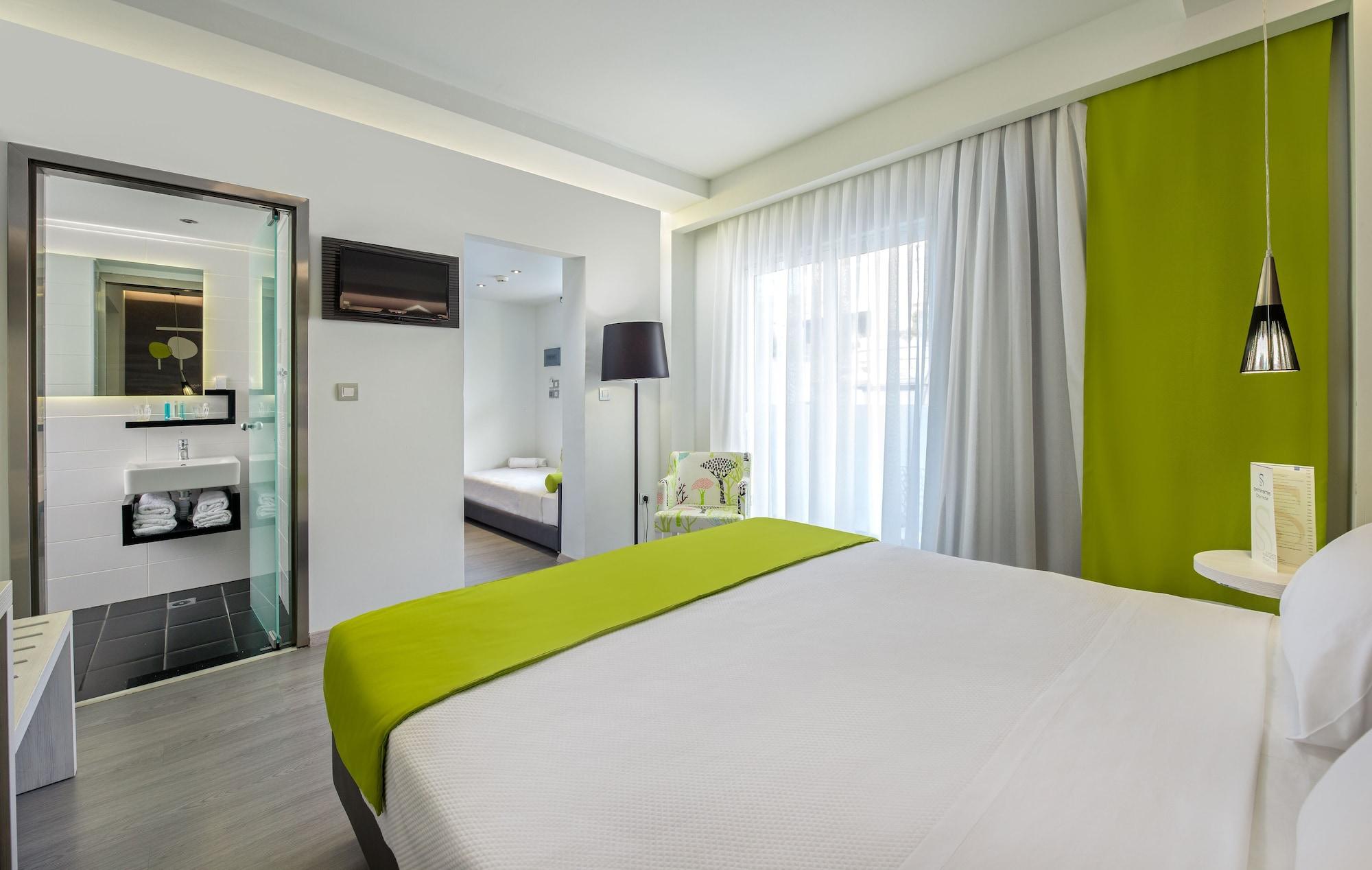 Hotel Semiramis 4*