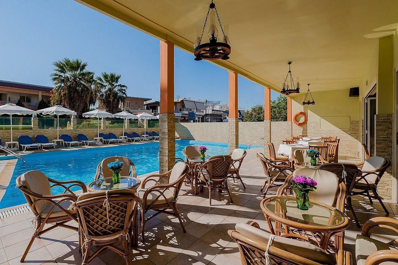 Aparthotel Esmeralda