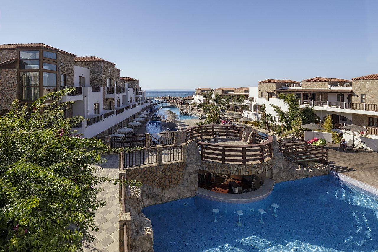 Resort Costa Lindia 5*
