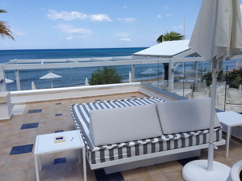 Petradi Lounge 4*