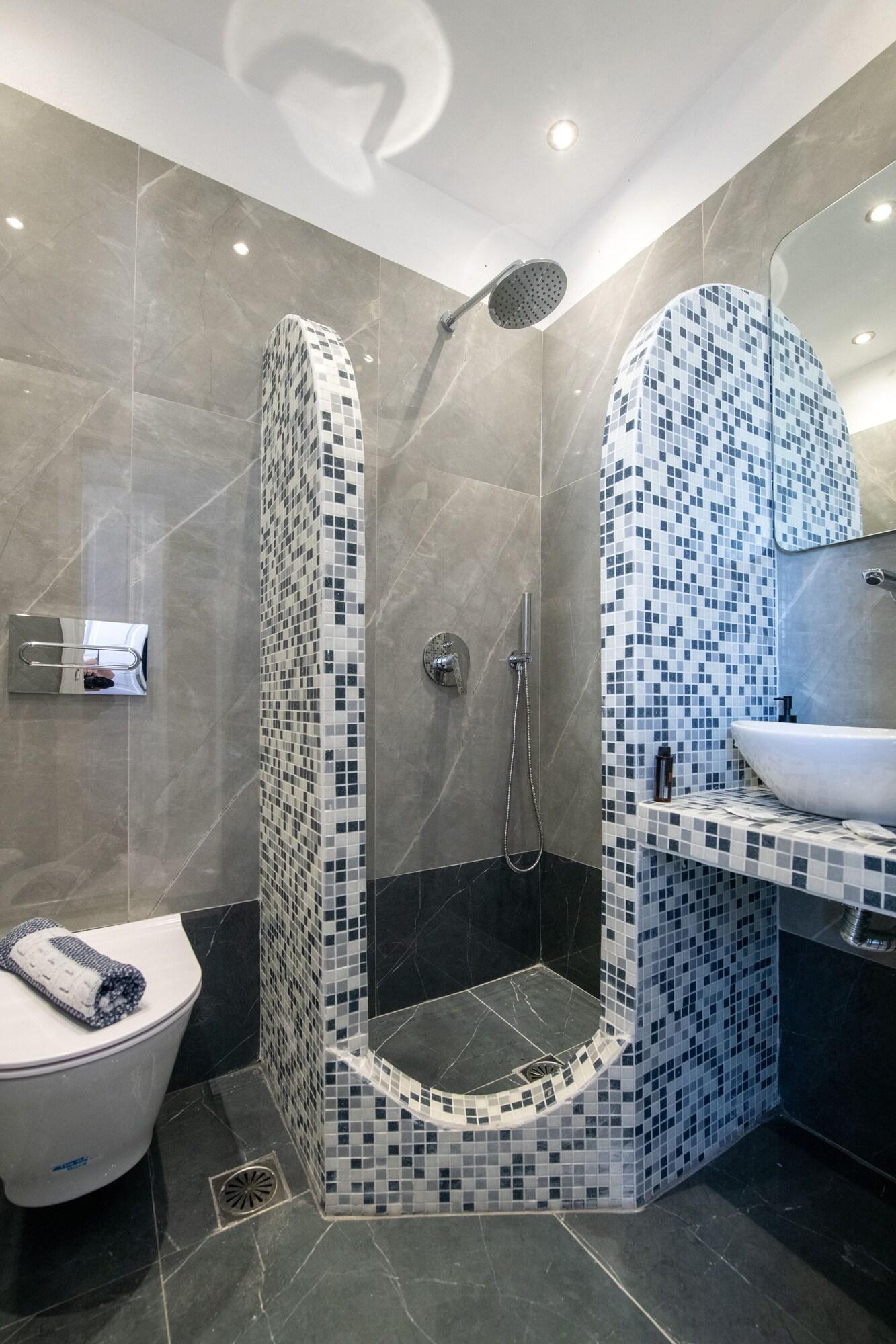 Lodos Hotel Karterados (Santorini)