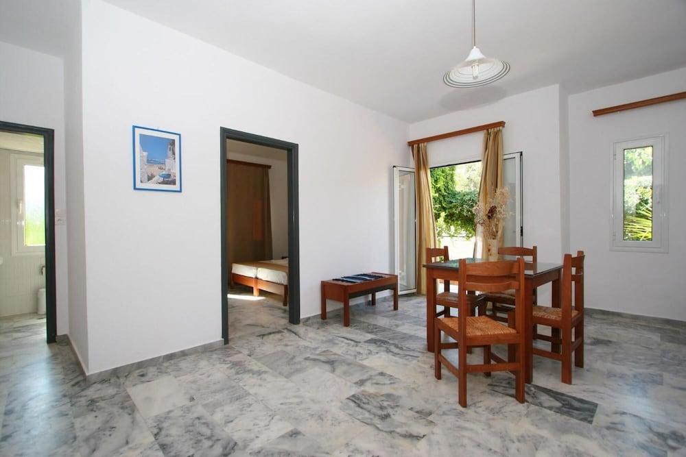 Nontas Aparthotel