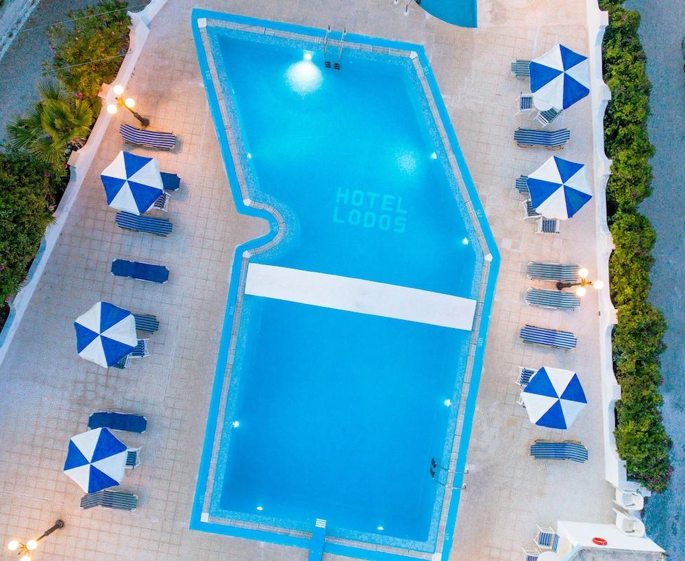 Lodos Hotel Karterados (Santorini)