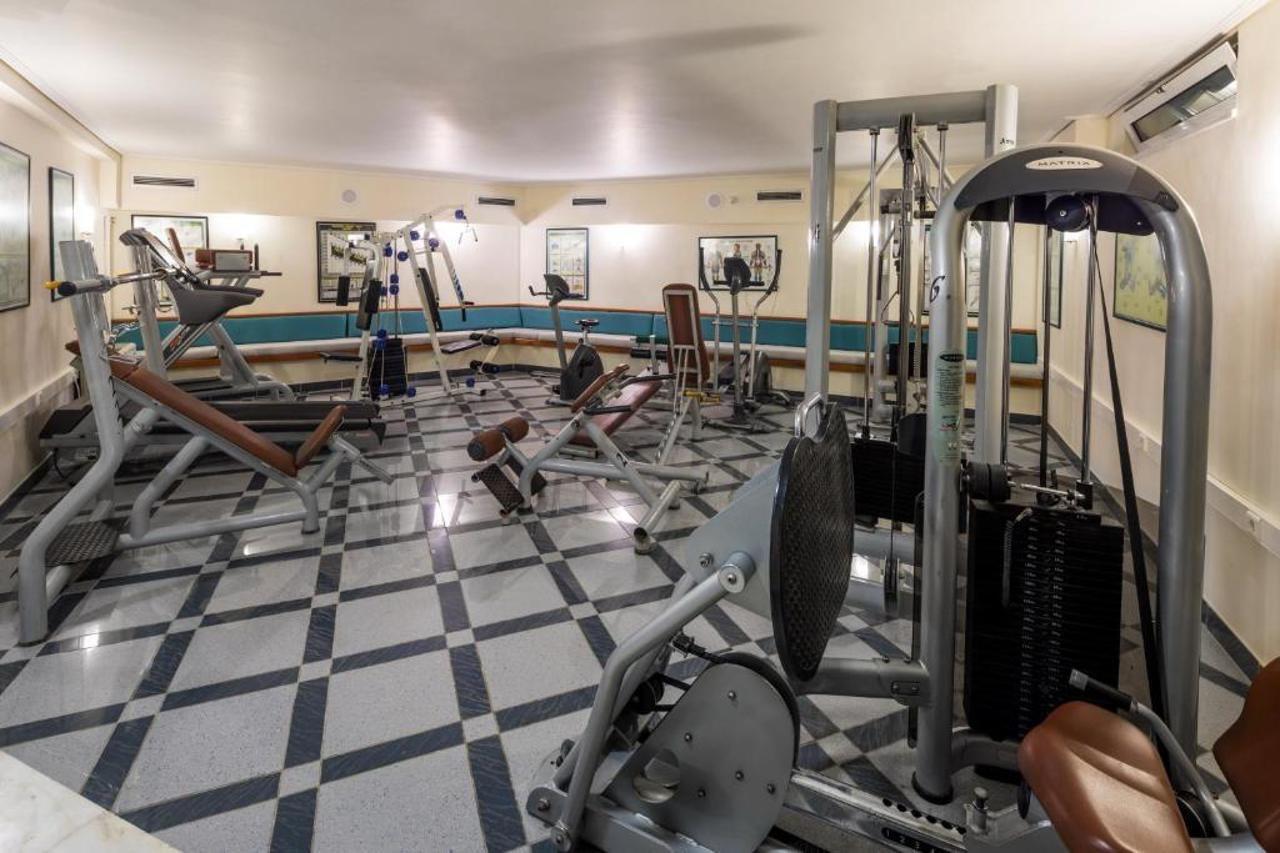 Aparthotel Chrispy Resort, 4*
