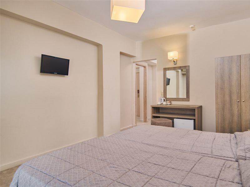 Mavrikos Hotel 3*