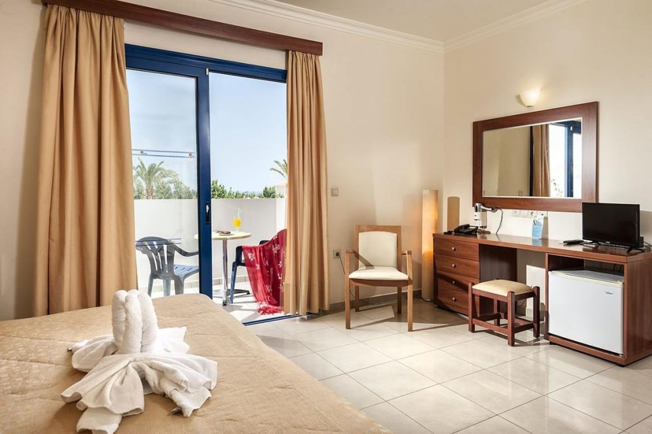 Adelais Hotel