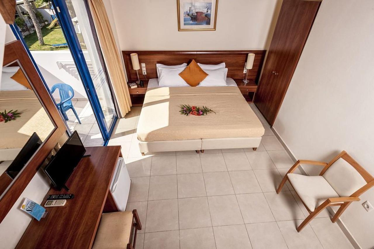 Adelais Hotel
