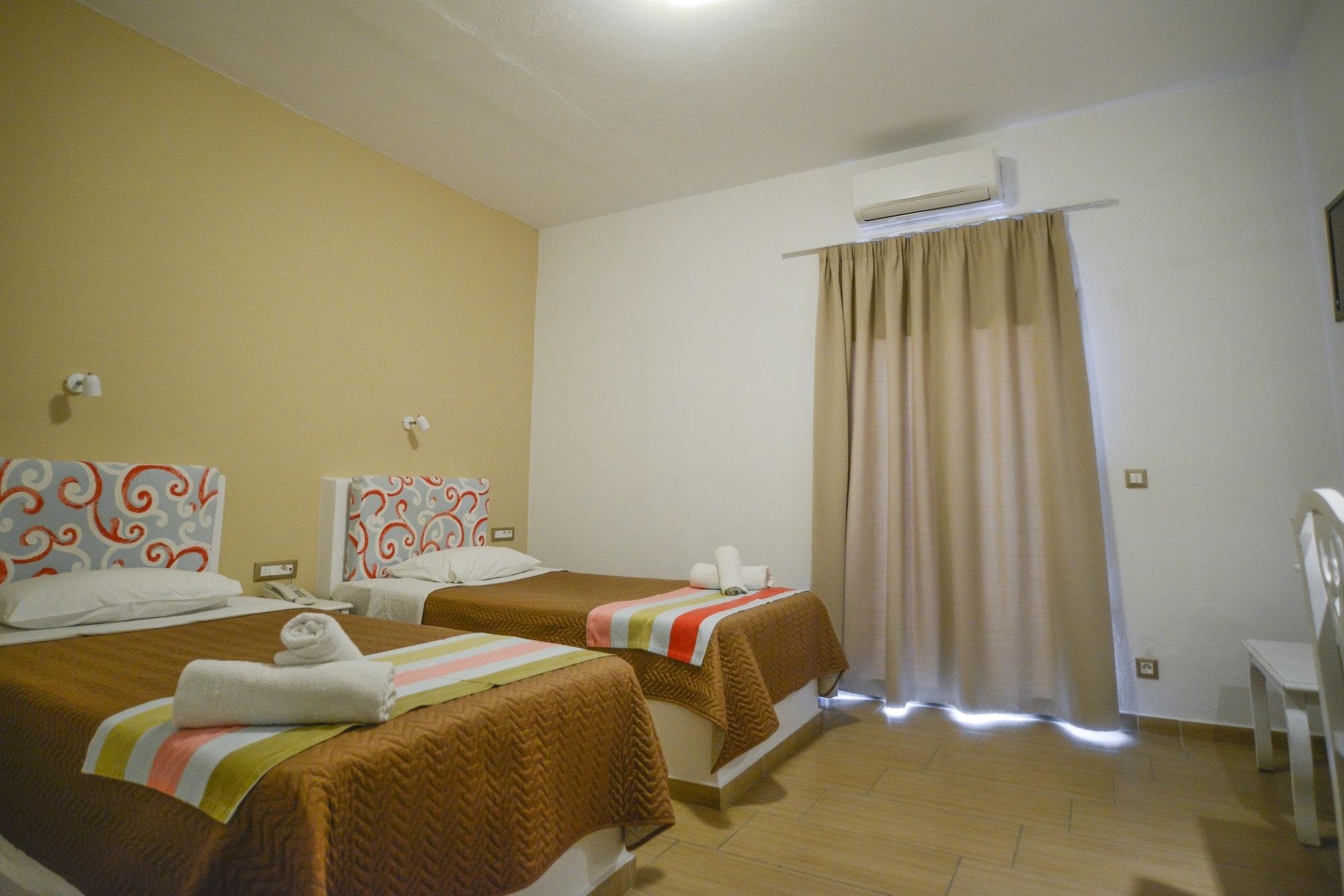 Omiros Hotel Messaria (Santorini)