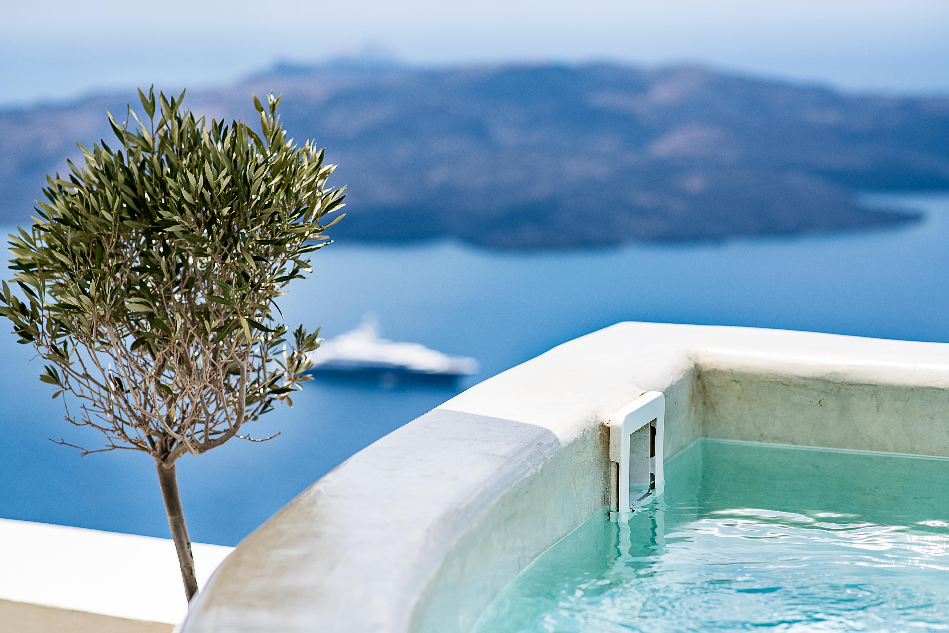 Pantelia Aparthotel 4*