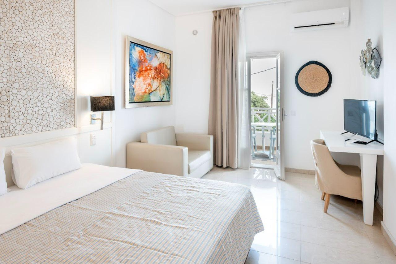 Orizontes Santorini Hotel