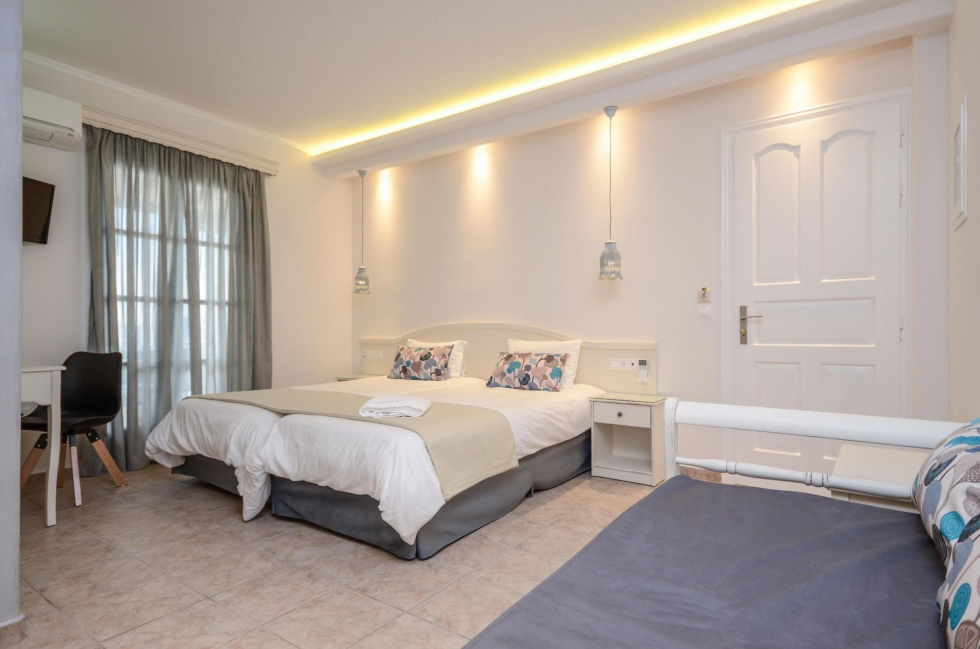 Spiros Aparthotel 2*