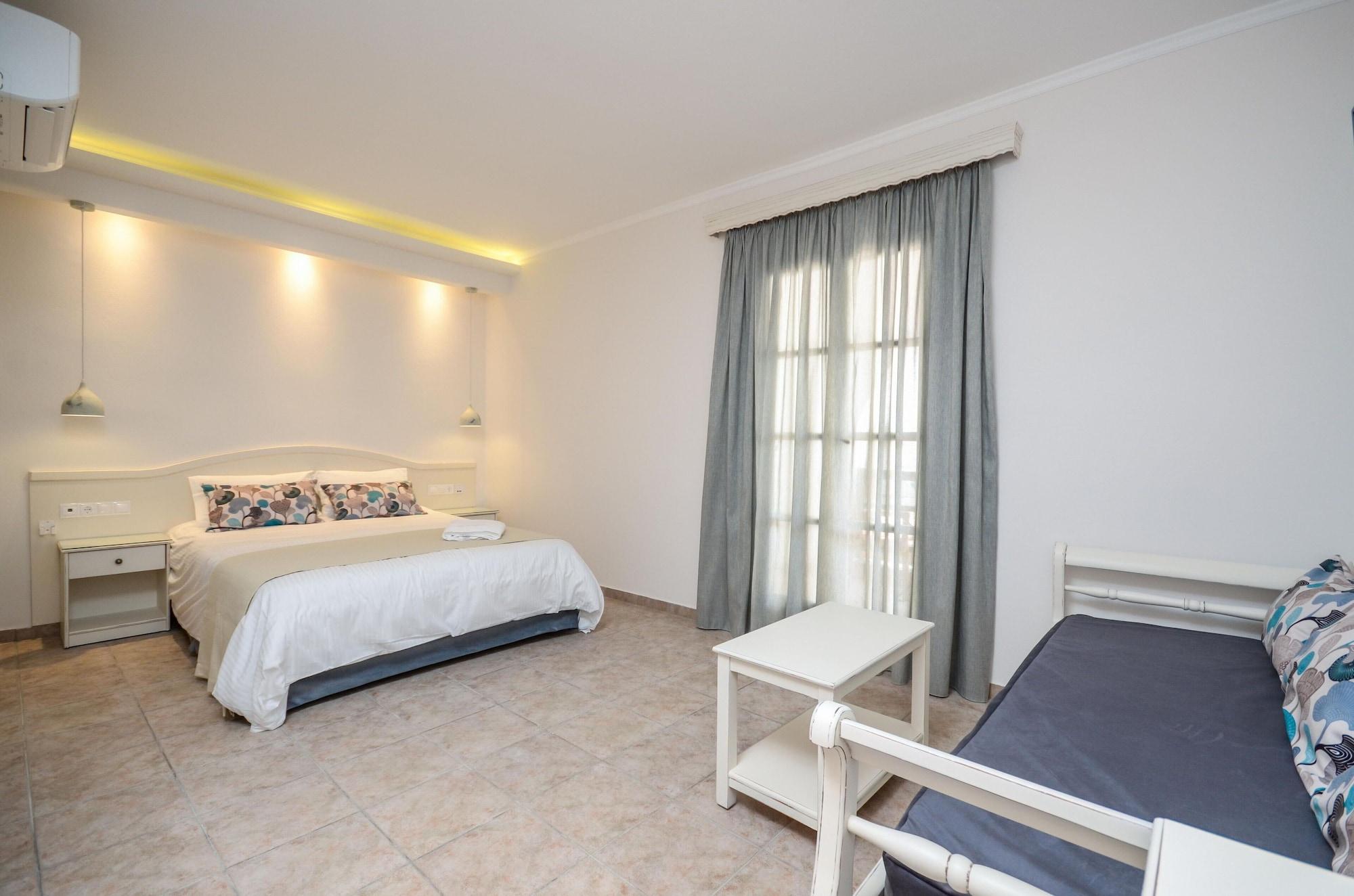 Spiros Aparthotel Naxos City