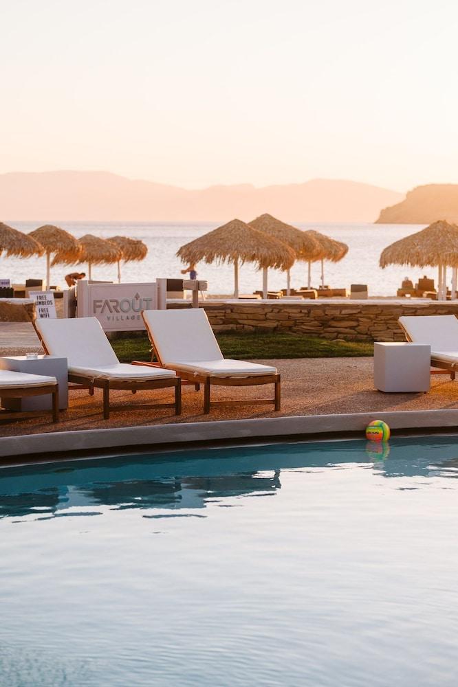 Far Out Village 3* Mylopotas