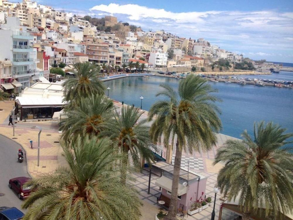 Itanos Hotel