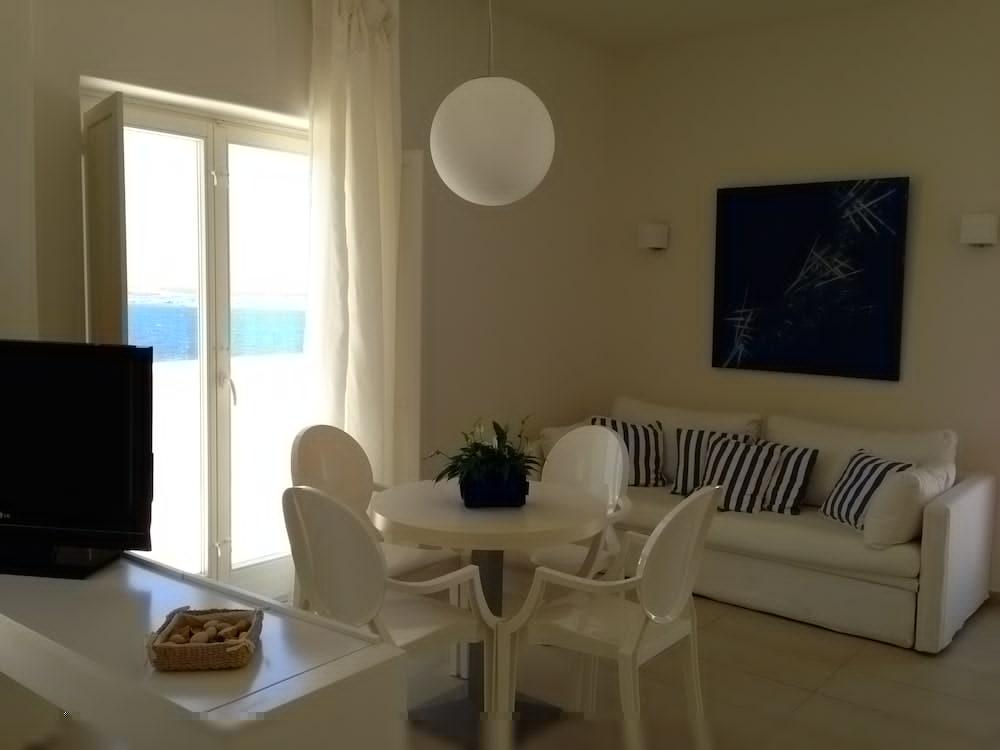 Archipelagos Hotel 5*