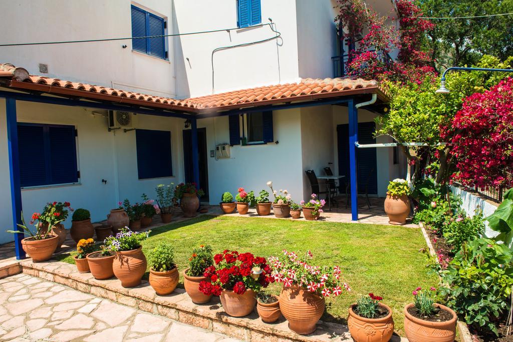 Rosanna Apartment