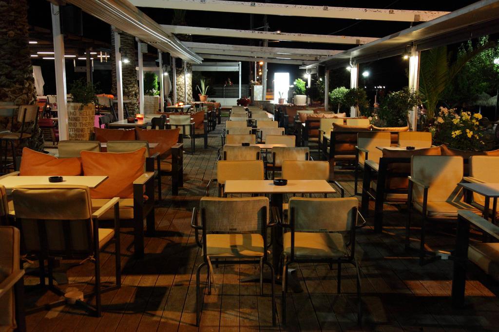 Hotel Evvoiki Akti Politika