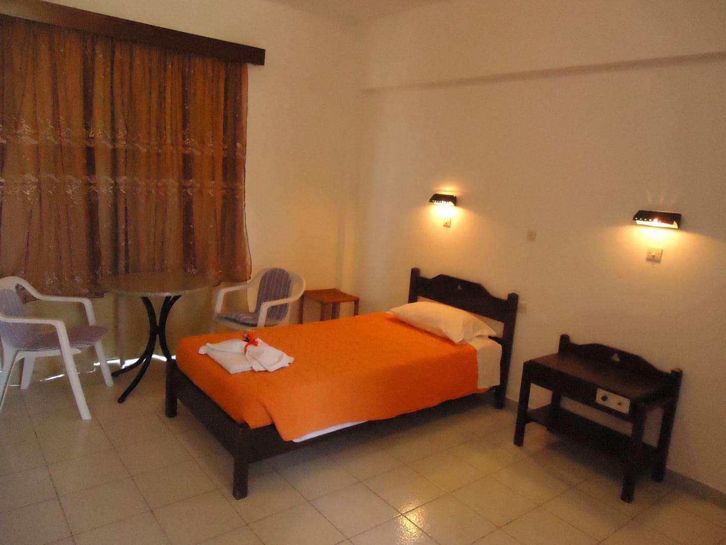 Hermes Apartment *