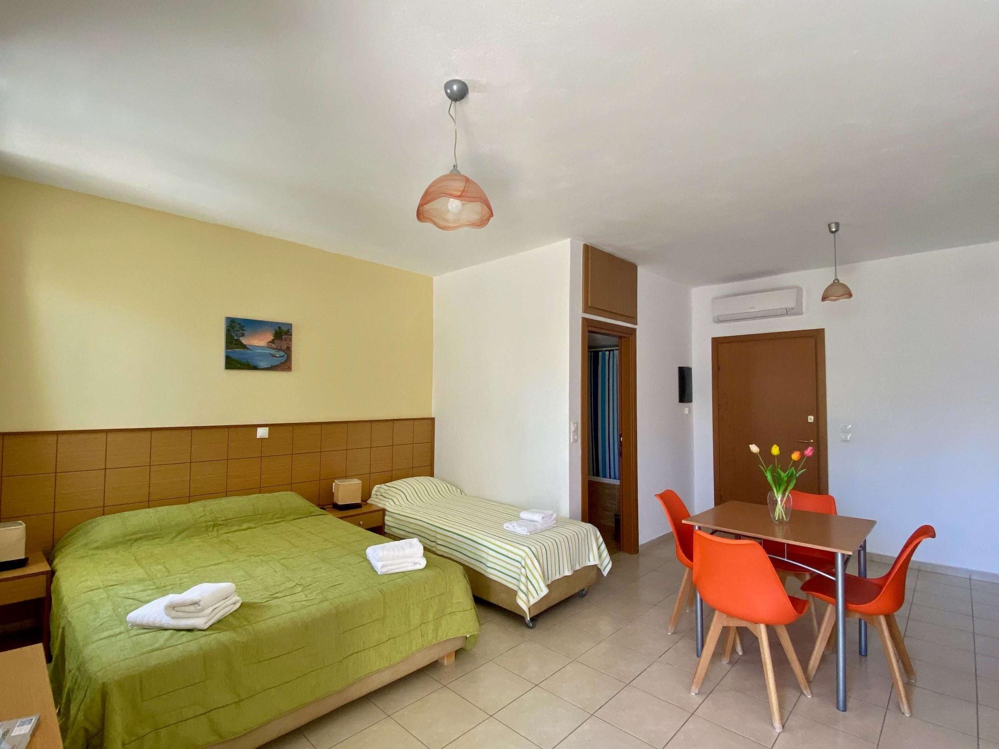 Aparthotel Manolis