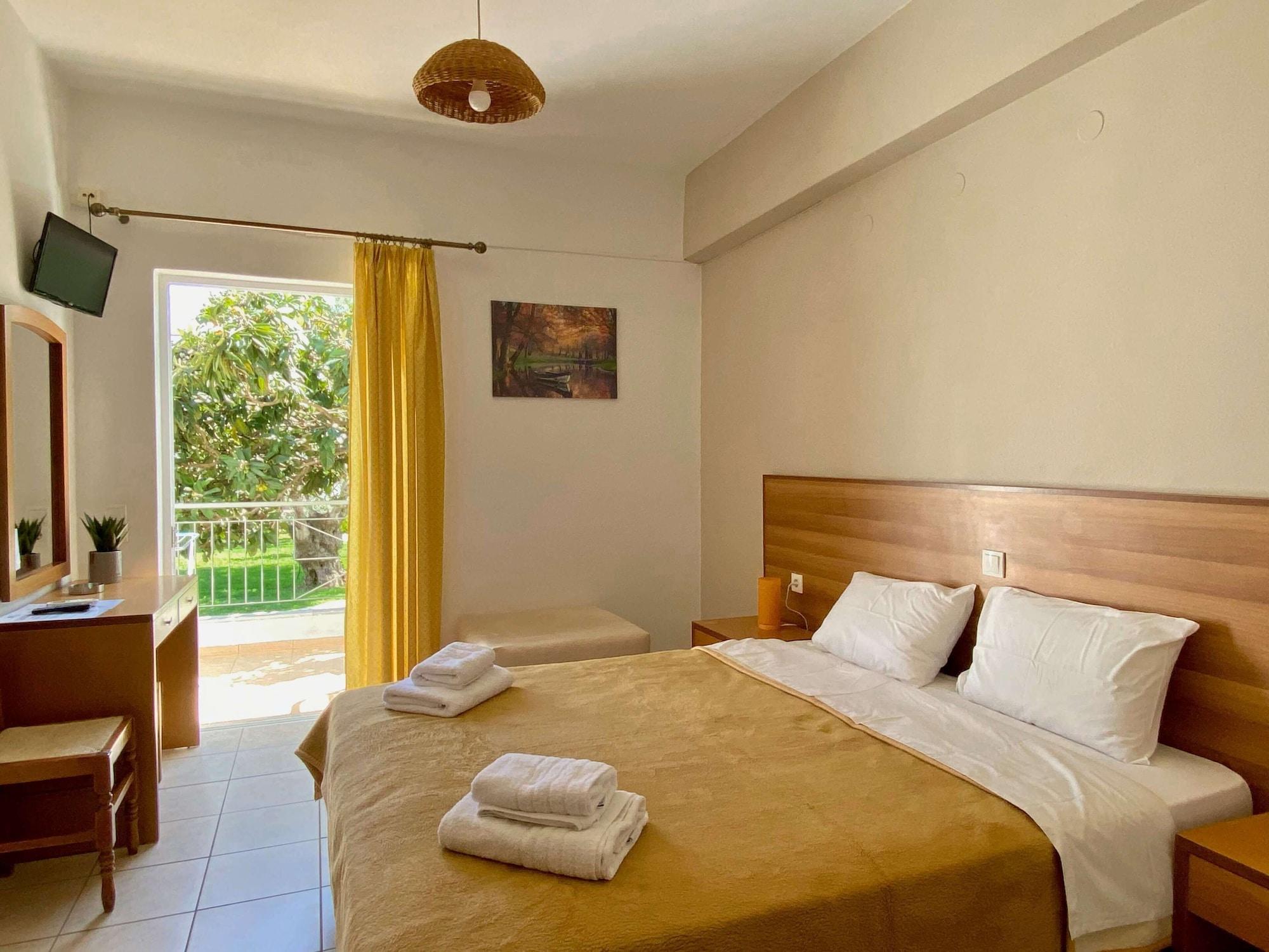 Aparthotel Manolis 3*