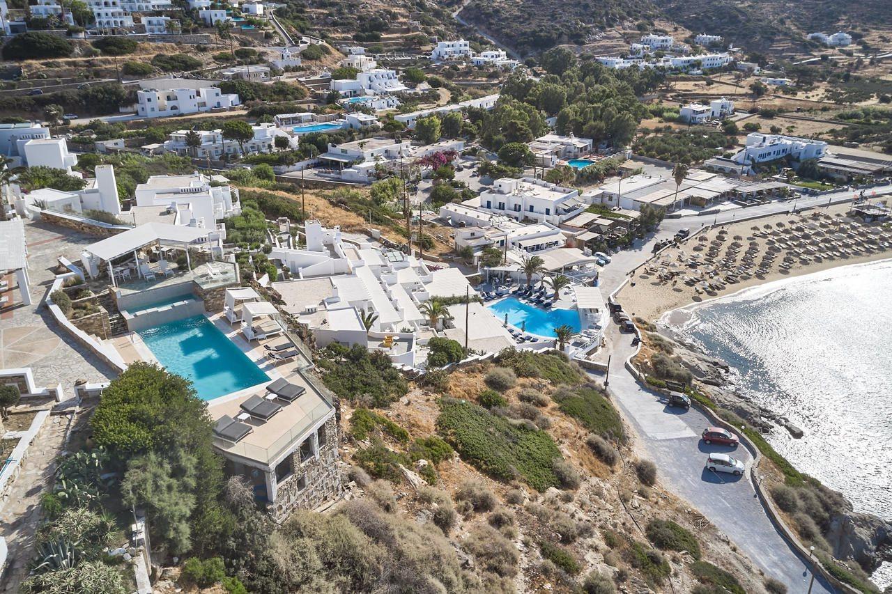 Ios Palace & Mylopotas