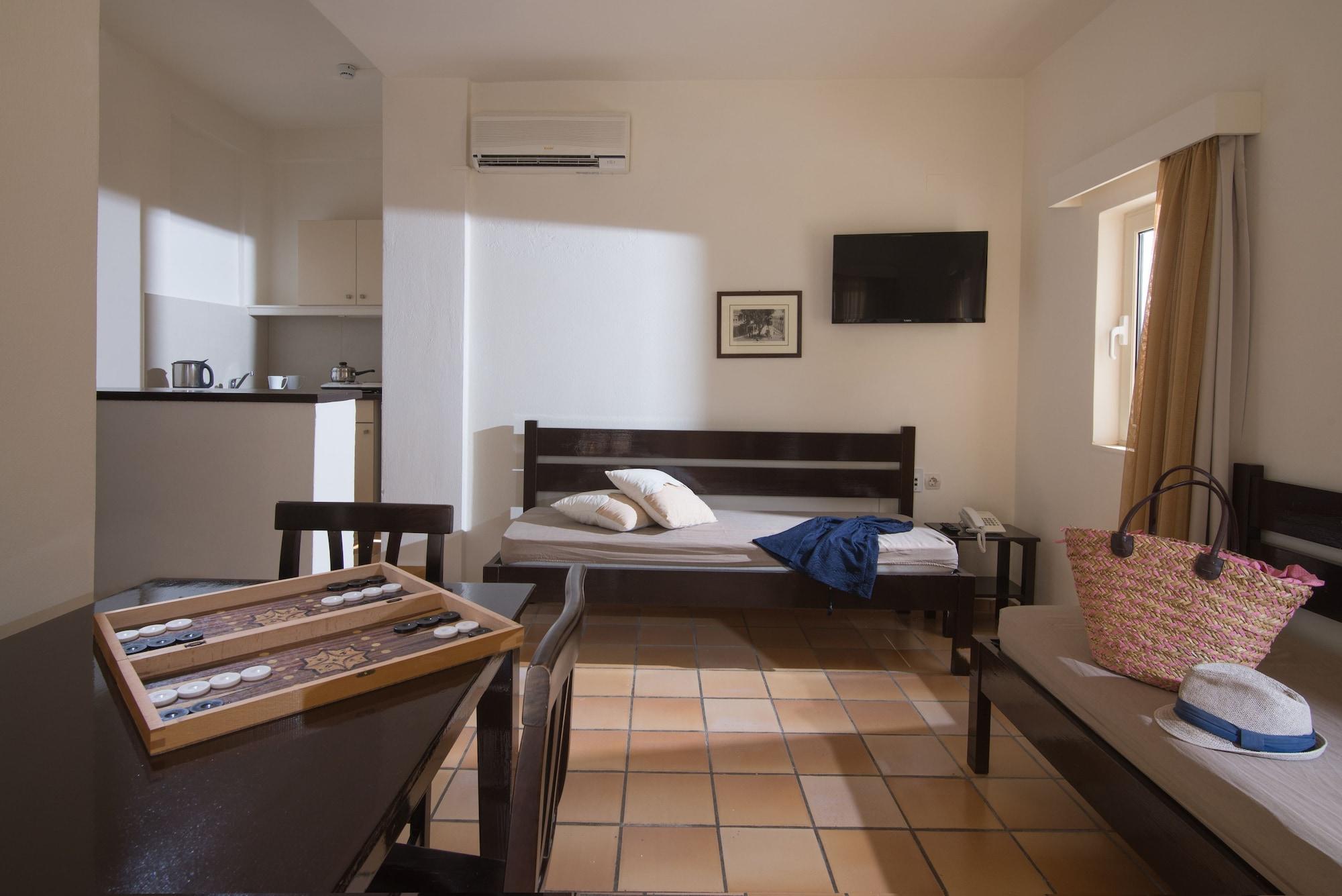 Ourania Aparthotel 3*