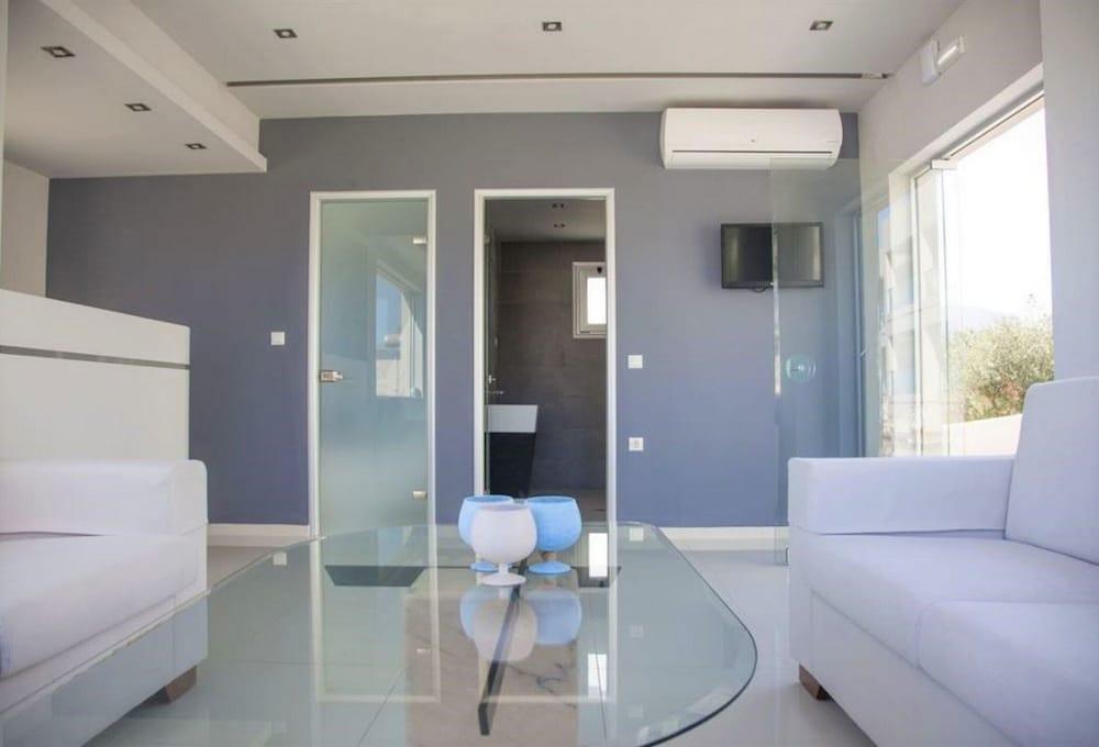 Hotel Chrysalis (adults Only)