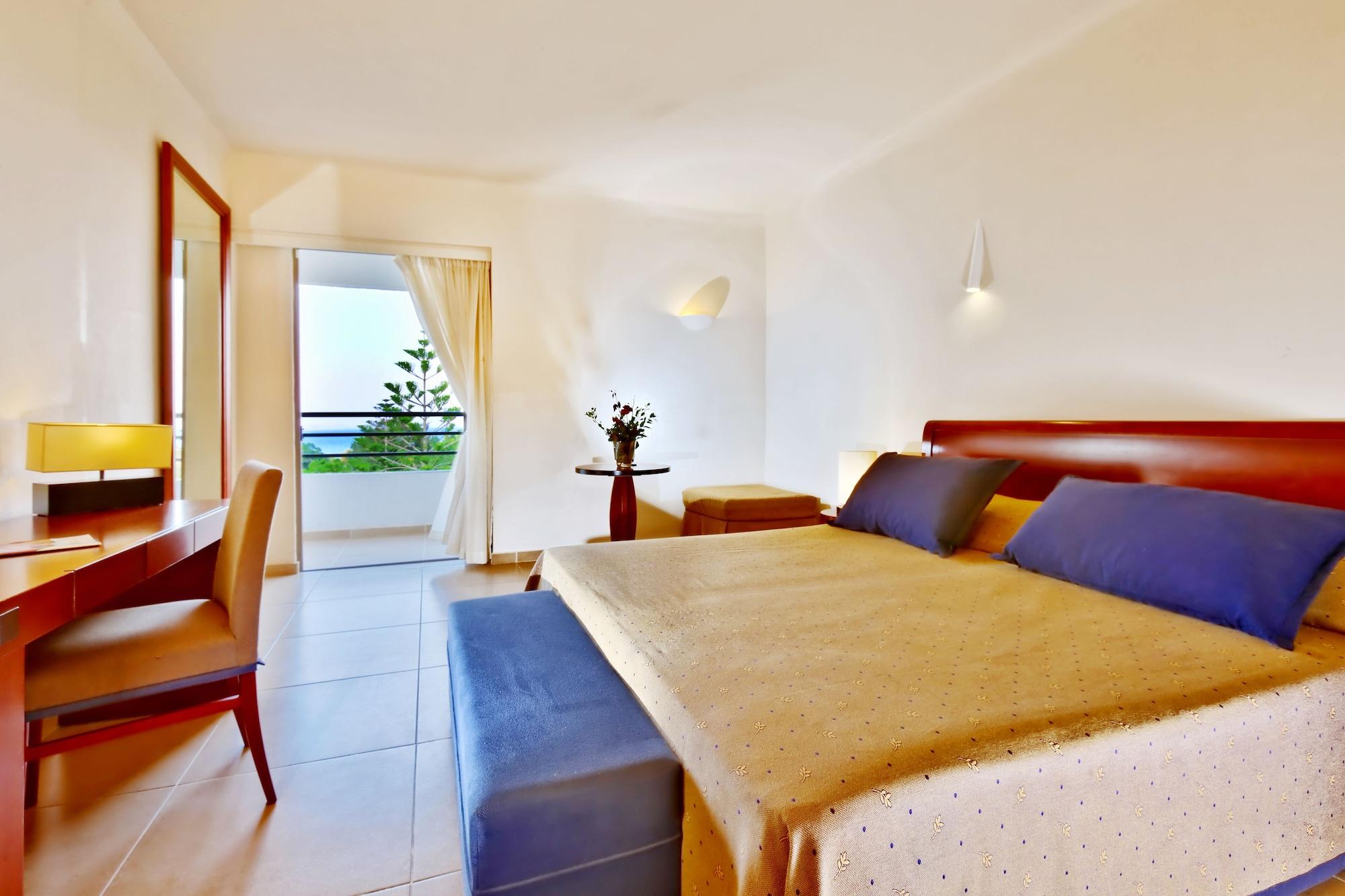 Apollonia & Resort 5*