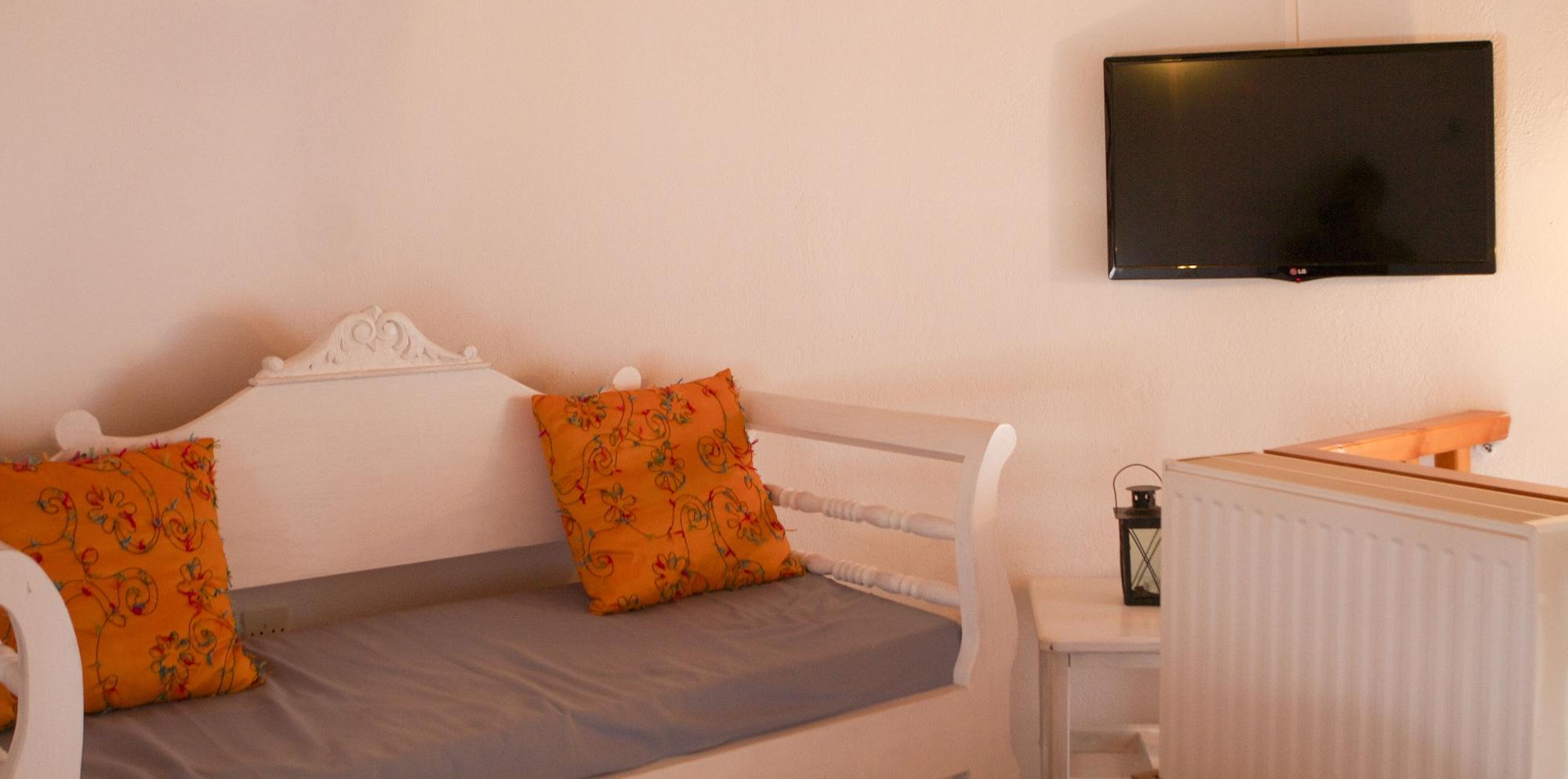 Milos Hotel 4*