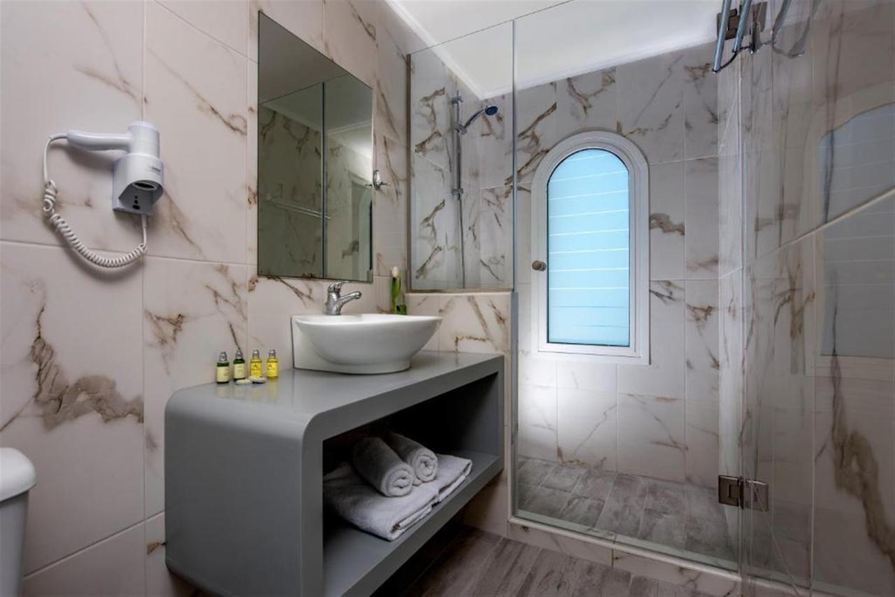 Hotel Coral Hotel 3*