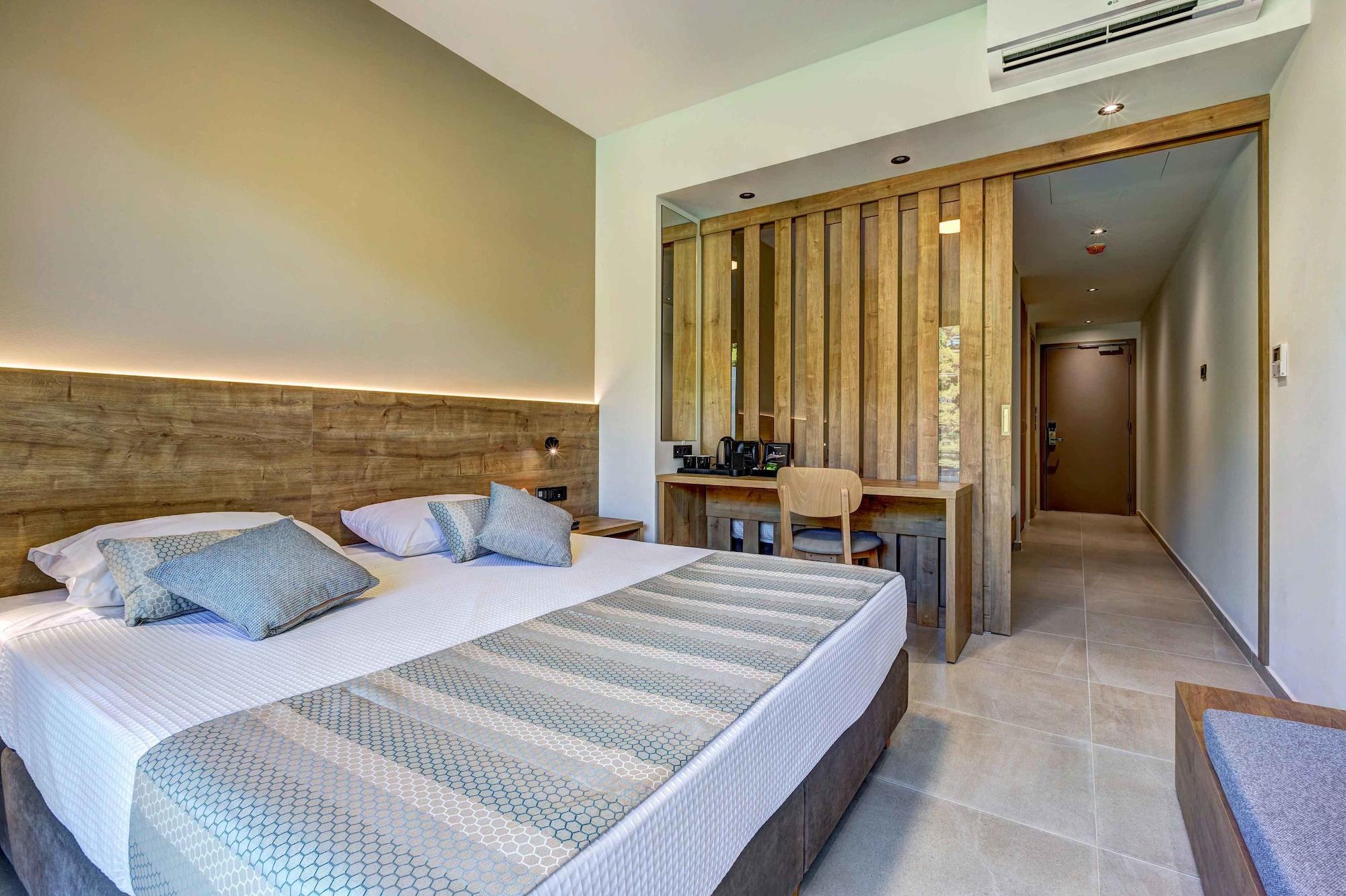 White Olive Elite 5*