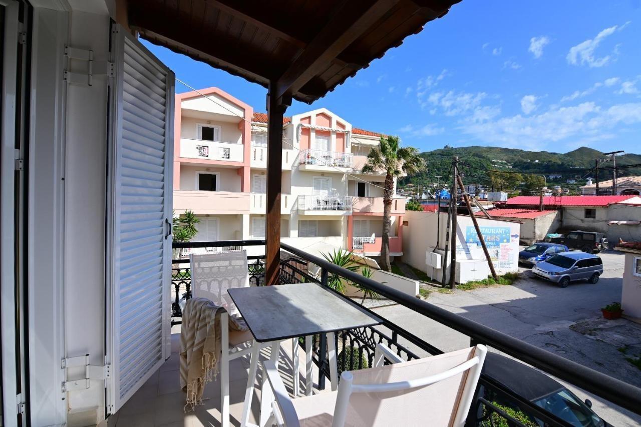 Nadias Hotel 2*