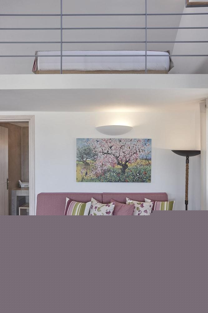 Stonewell Apartment *
