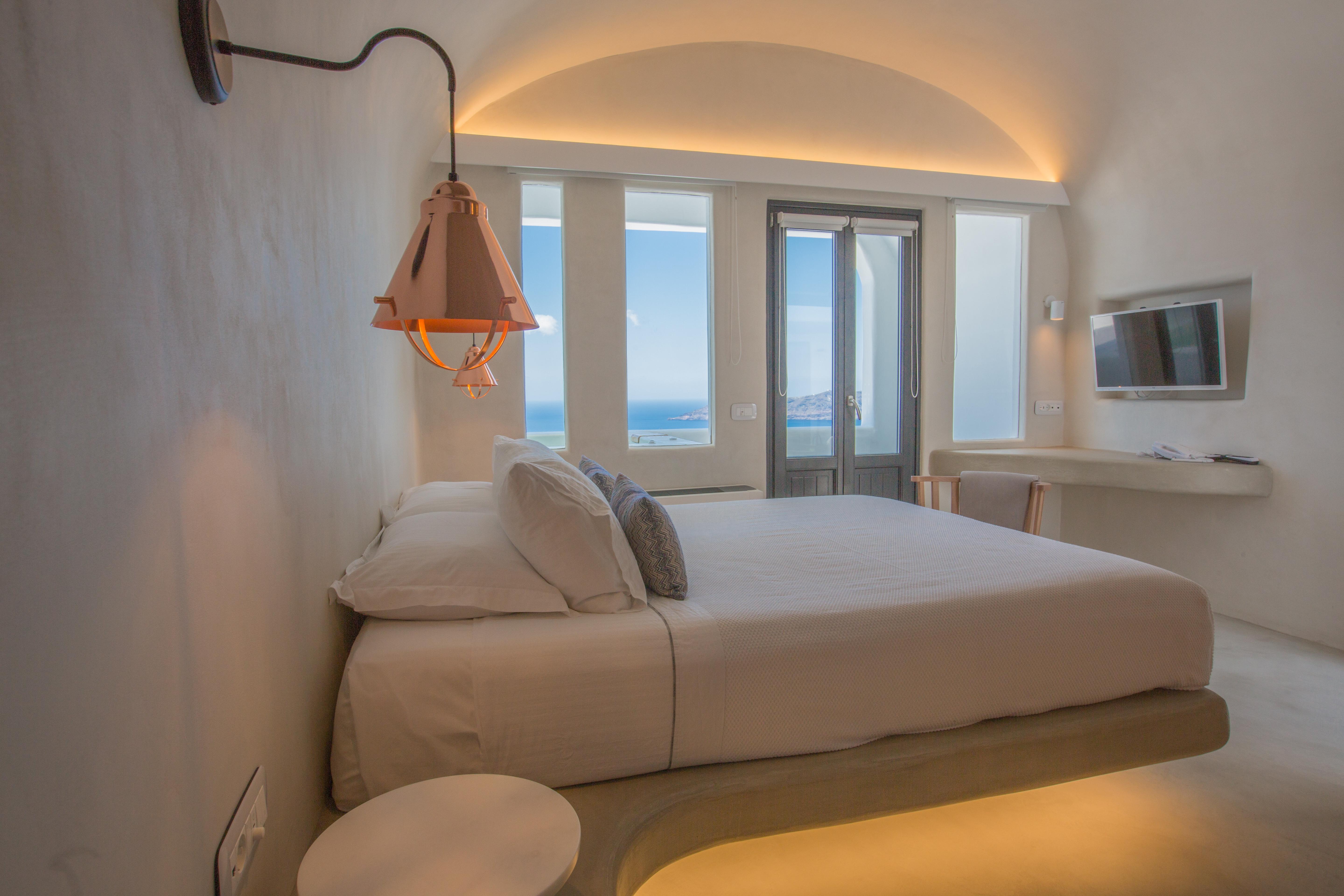 Chic Santorini Hotel