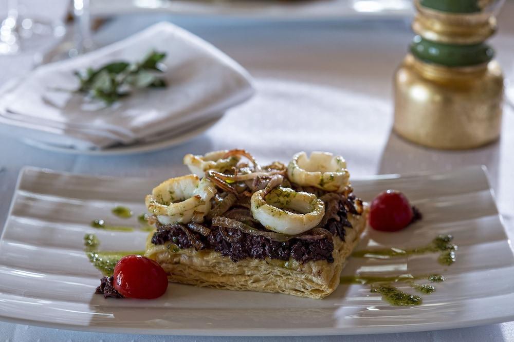 Hotel Moni Emvasis Luxury