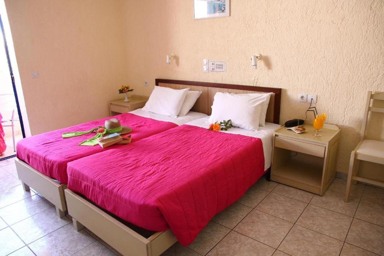 Triton 3* Malia (Crete)