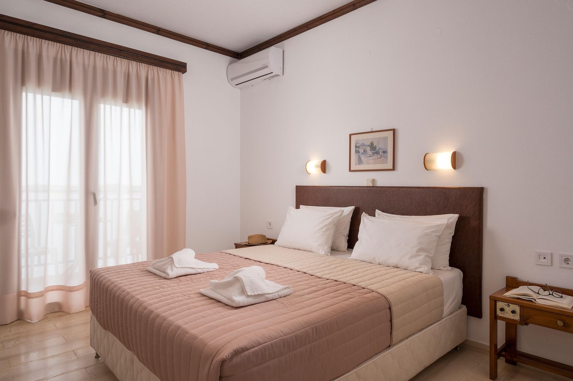 Hotel Lena 3*