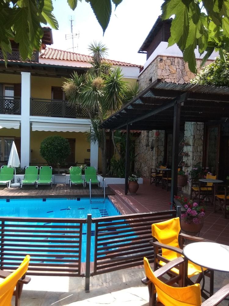 Ammon Garden Aparthotel
