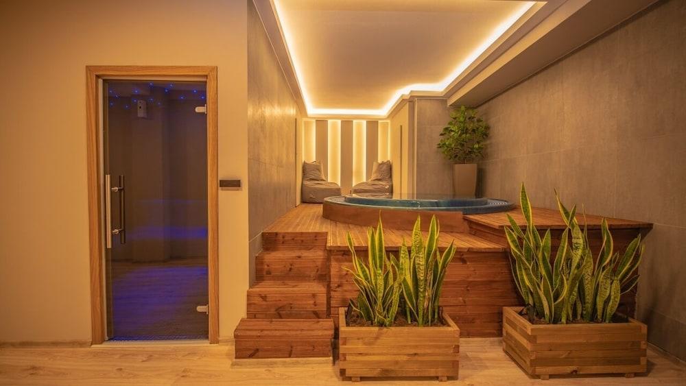 Selyria Hotel 5*