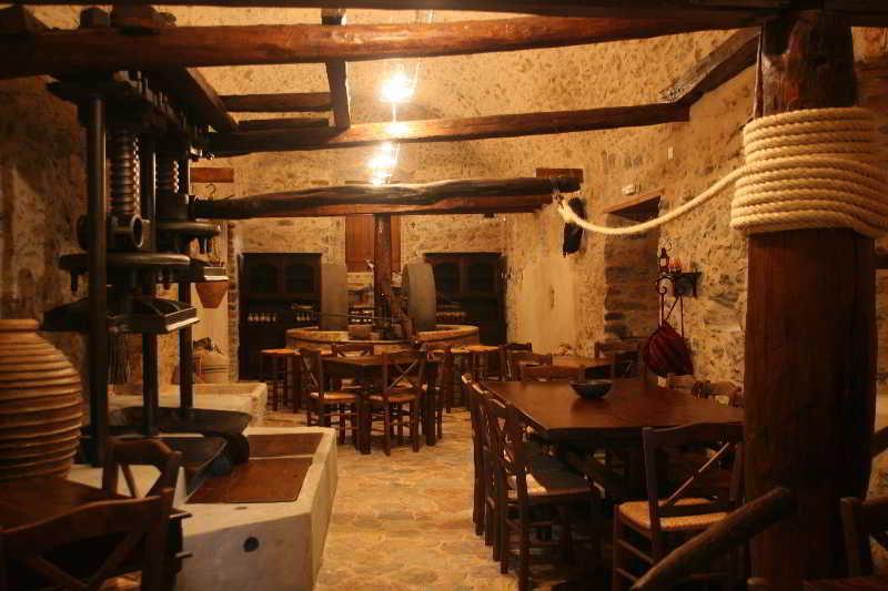 Liotrivi Historical Mansion And Boutique