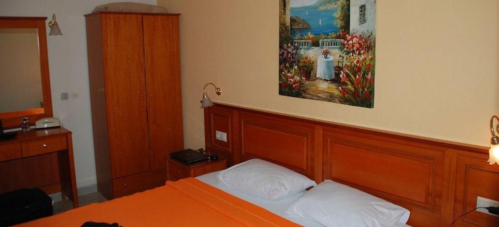 Hotel Platon
