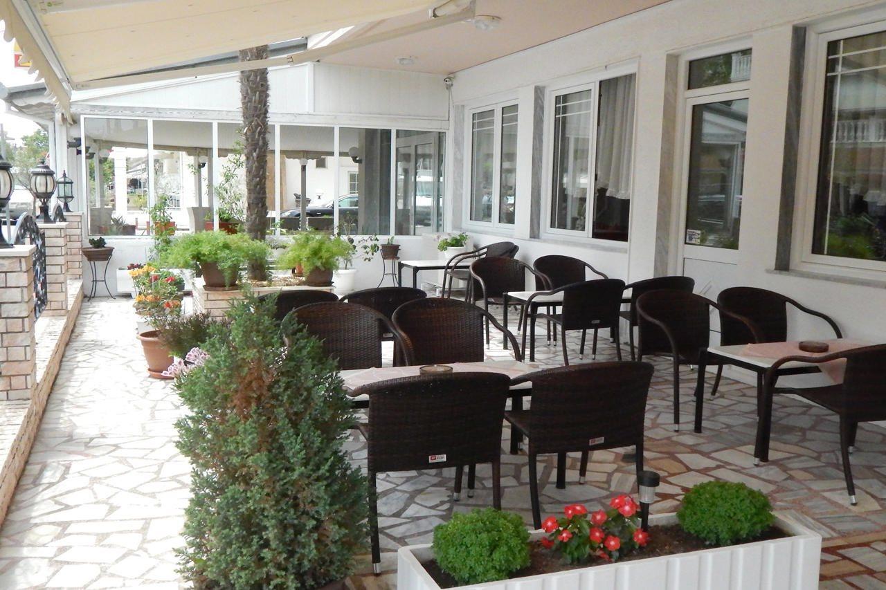 Gold Stern Hotel 3*