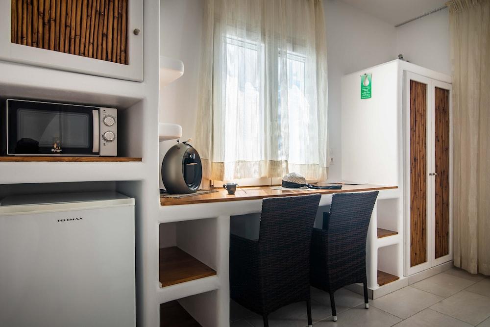 Hotel Niki Savvas & Pollonia