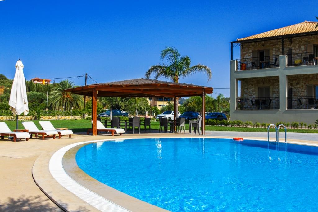 Tsokas Aparthotel Finikounta