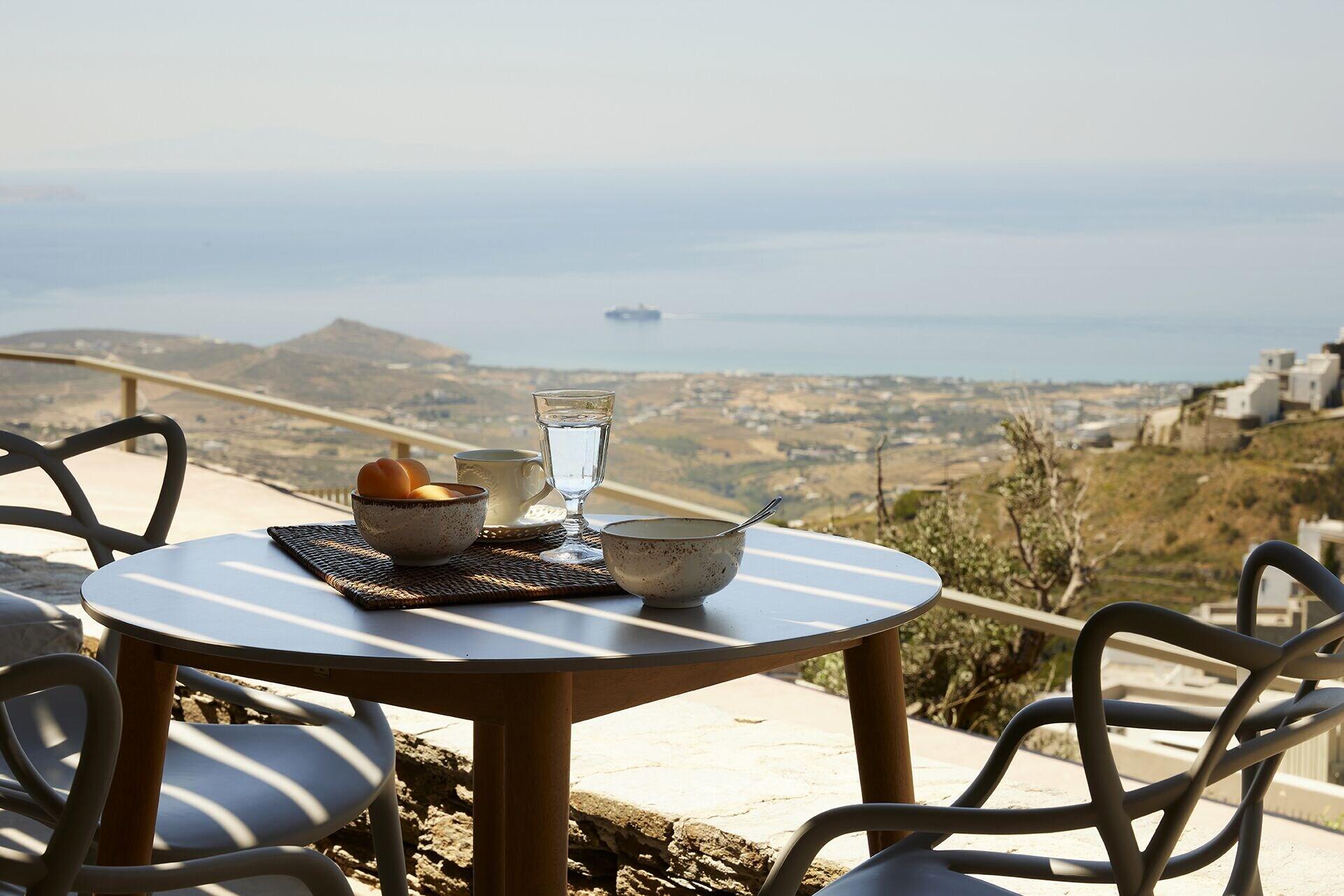Aeolis Tinos