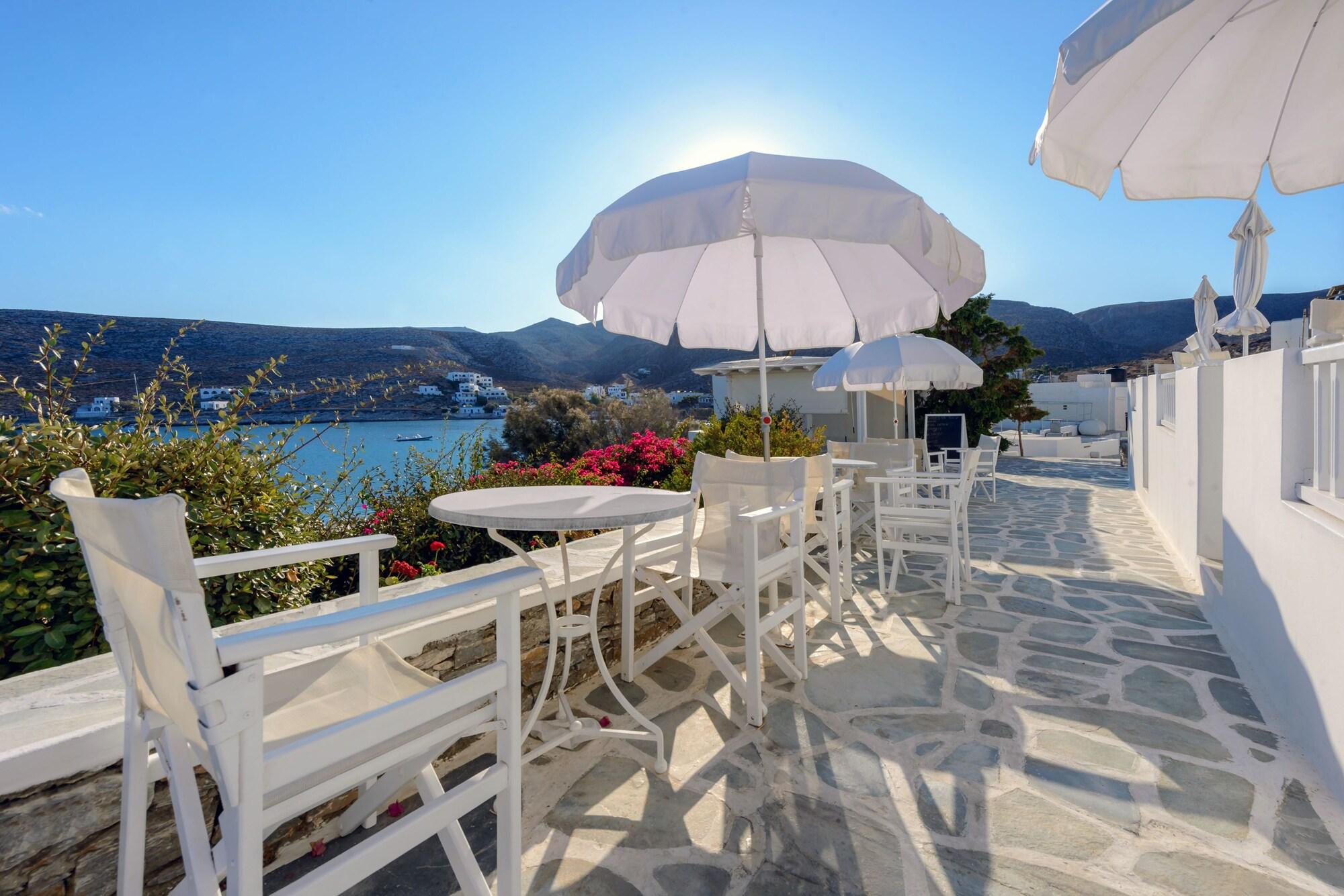 Vardia Bay 3* Karavostasis (Folegandros)