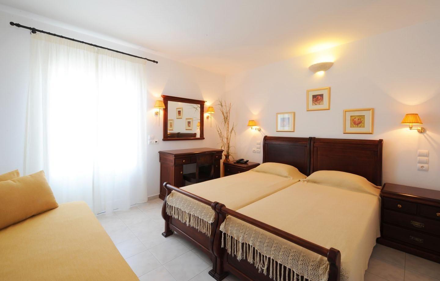 Aparthotel Vardia Bay