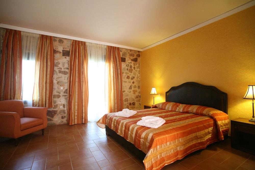 Hotel Tesoro 3*