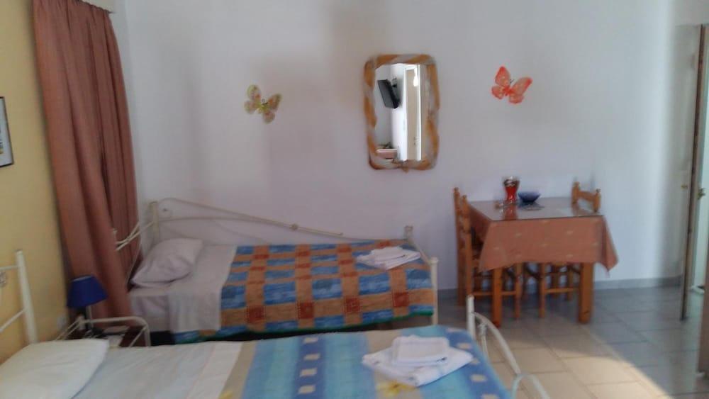 Apartment Mimoza Adamantas (Milos)